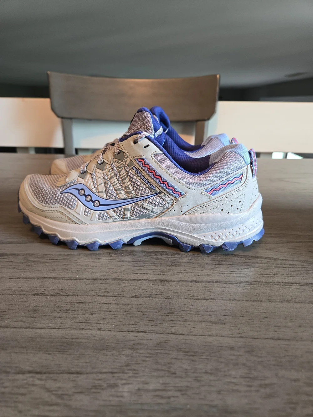Saucony Women's Trail Running Shoes - Light Gray with Purple Accent